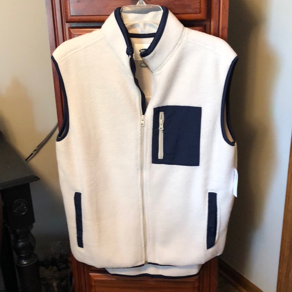 Men’s fleece vest